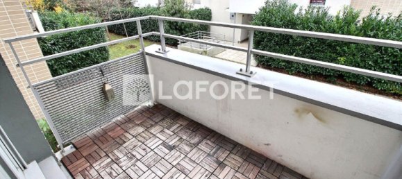 Квартира с 3 спальнями в Женвилье, Франция № 129753 2