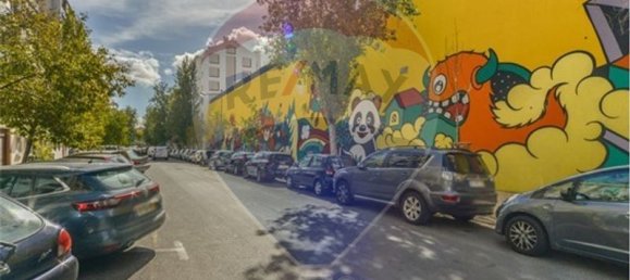 3 bedrooms Apartment in Lisbon, Portugal No. 70354 11