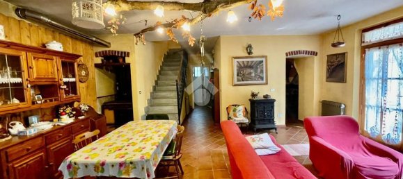 Дом с 6 комнатами в Кастелламонте, Италия № 25279 8