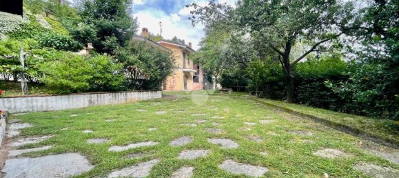 Дом с 6 комнатами в Кастелламонте, Италия № 25279 16