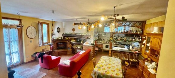 Дом с 6 комнатами в Кастелламонте, Италия № 25279 18