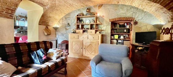 Дом с 6 комнатами в Кастелламонте, Италия № 25279 27