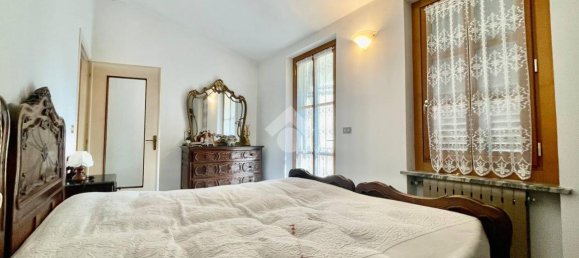 Дом с 6 комнатами в Кастелламонте, Италия № 25279 9