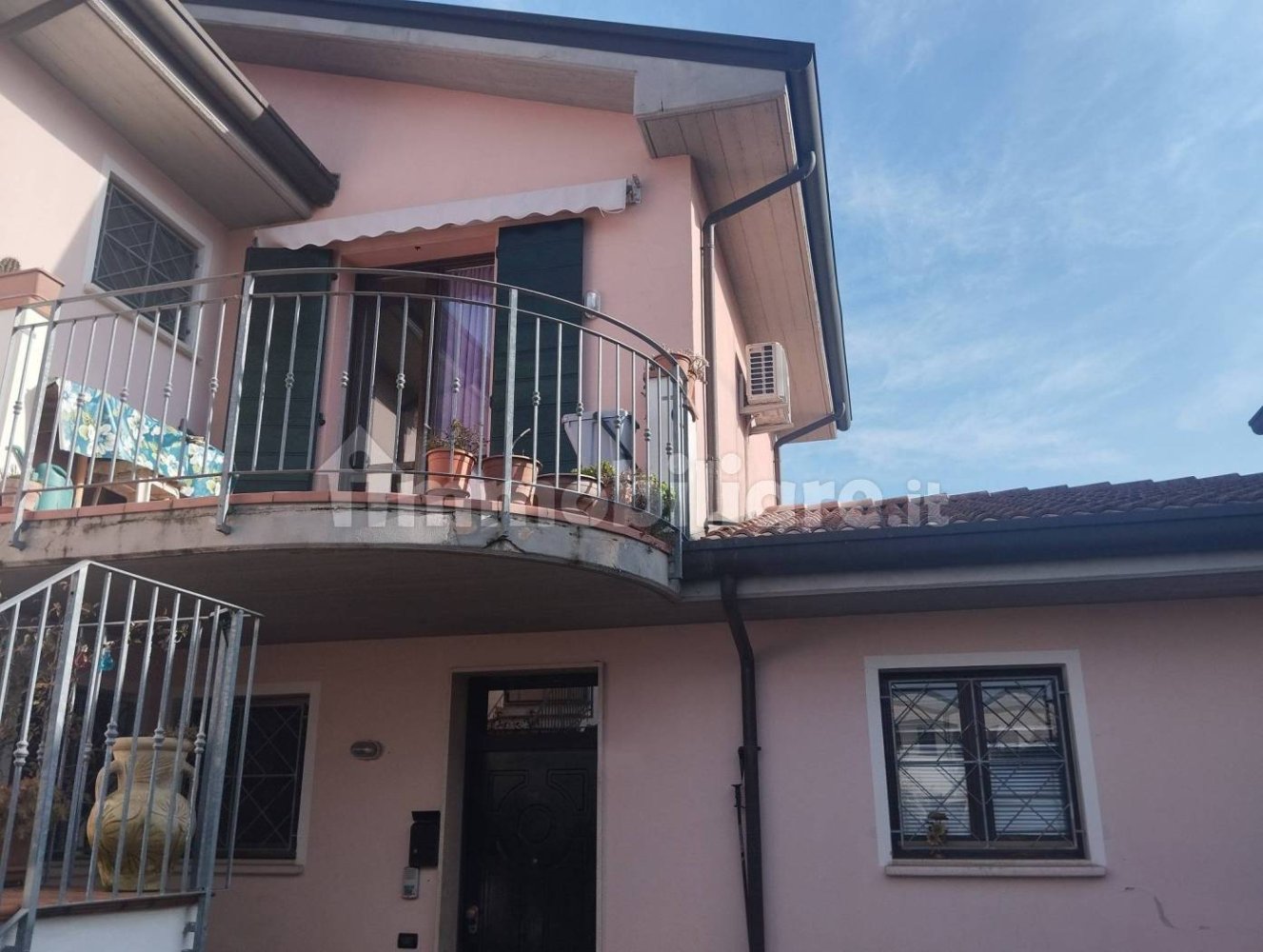 Дом с 2 спальнями в Конселиче, Италия № 152179