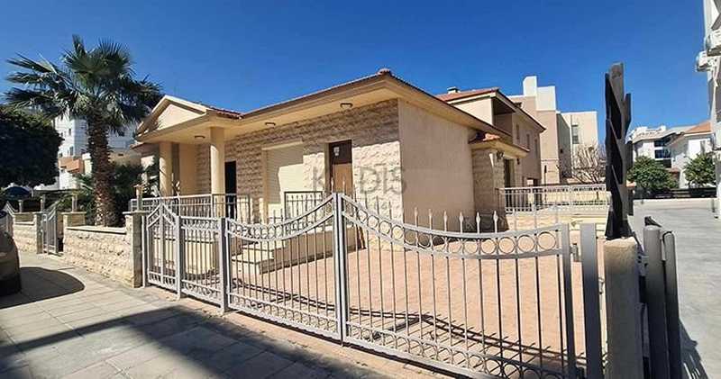 5 bedrooms Commercial property in Limassol, Cyprus No. 81715