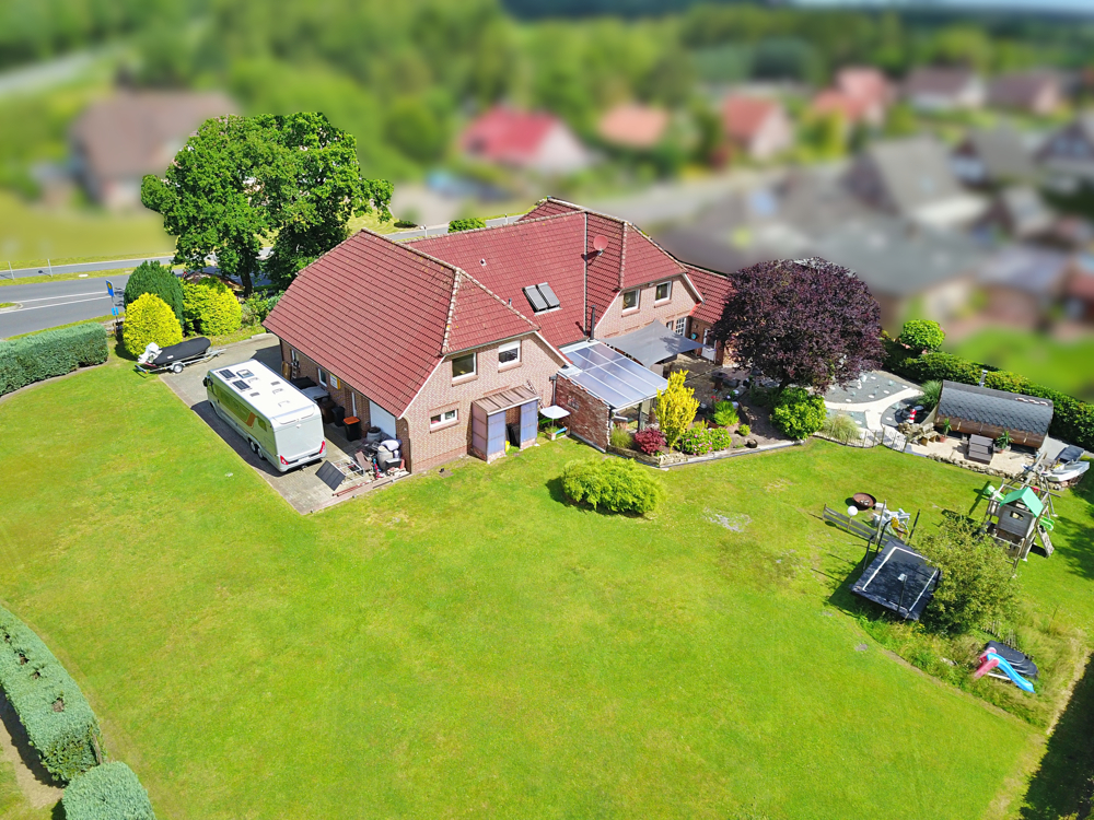 Edificio de 8 habitaciónes en Wittmund, Germany No. 190816