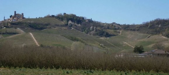 21 Schlafzimmer Villa in Cisterna d'Asti, Italy, Nr. 334976 3