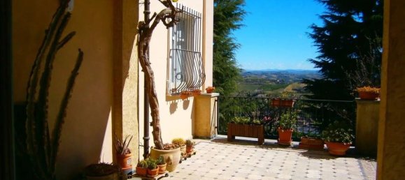 21 Schlafzimmer Villa in Cisterna d'Asti, Italy, Nr. 334976 19