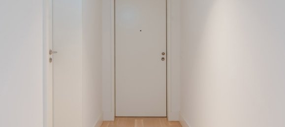 2 bedrooms Apartment in Lisbon, Portugal No. 9726 8