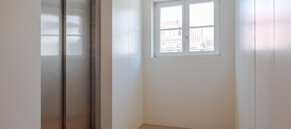 2 bedrooms Apartment in Lisbon, Portugal No. 9726 9