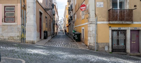 2 bedrooms Apartment in Lisbon, Portugal No. 9726 15