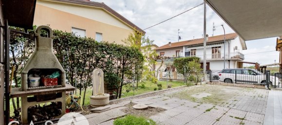 Apartamento de 2 dormitorios en Cervia, Italy No. 101854 2