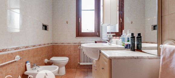 Apartamento de 2 dormitorios en Cervia, Italy No. 101854 15