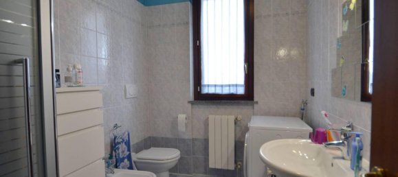Apartamento de 3 habitaciónes en San Martino in Strada, Italy No. 23837 10