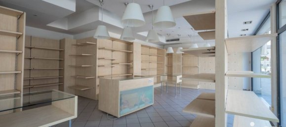 2-Zimmer Gewerbliche Immobilie in Portomaggiore, Italy, Nr. 260925 16