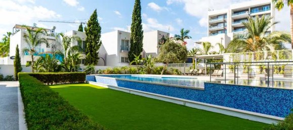 3 bedrooms Penthouse in Agios Tychonas, Cyprus No. 7966 12