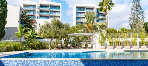 3 bedrooms Penthouse in Agios Tychonas, Cyprus No. 7966 15