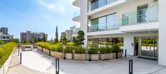 3 bedrooms Penthouse in Agios Tychonas, Cyprus No. 7966 7