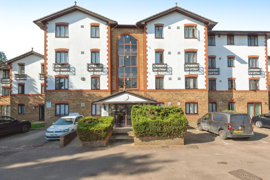 1 bedroom Apartment in Hounslow, United Kingdom No. 10937