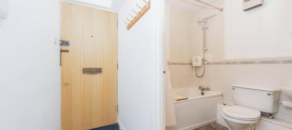 1 bedroom Apartment in Hounslow, United Kingdom No. 10937 11