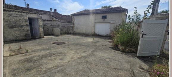 Casa de 2 dormitorios en Aumagne, France No. 282301 3