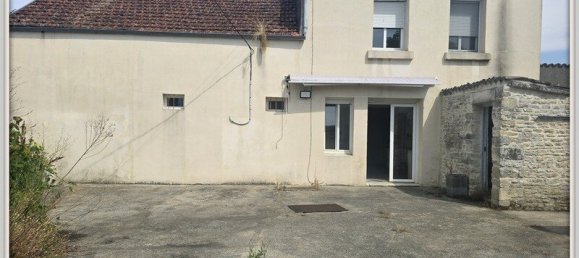 Casa de 2 dormitorios en Aumagne, France No. 282301 8