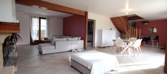 3 Schlafzimmer Haus in Choisy-au-Bac, France, Nr. 77137 2