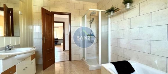 6 غرف نوم منزل في L'Olleria, Spain رقم 89882 25