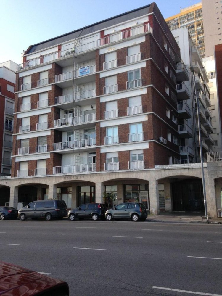 3 bedrooms Apartment in Mar del Plata, Argentina No. 97998