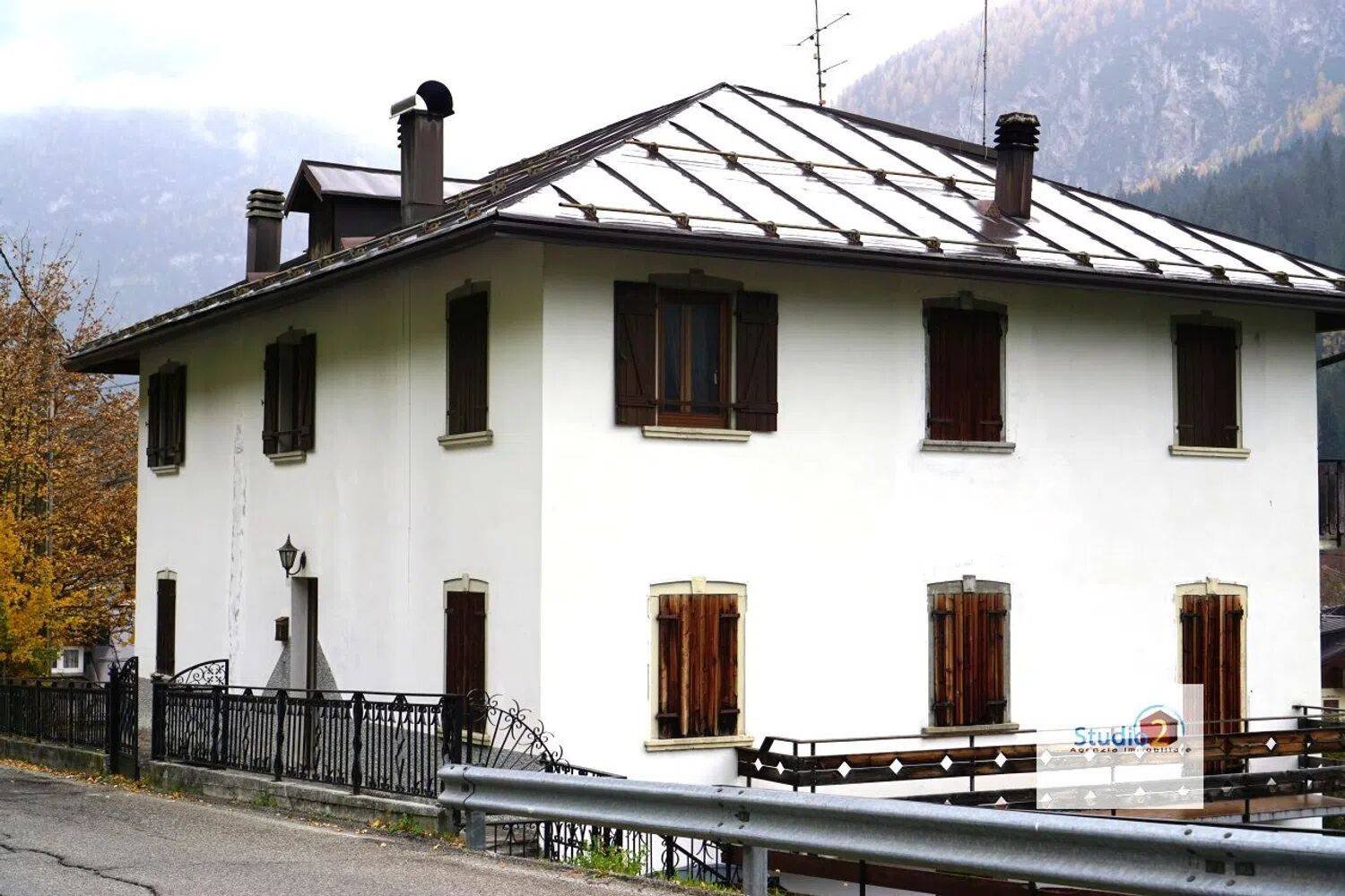 2 bedrooms Apartment in San Pietro di Cadore, Italy No. 351146