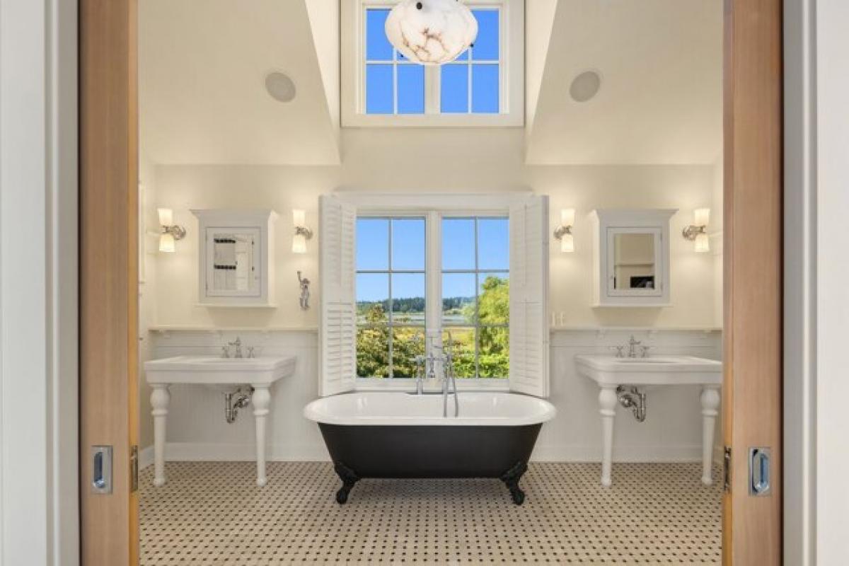 6 bedrooms House in Freeland, USA No. 404856