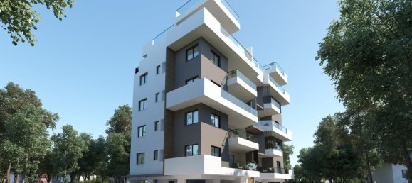 3 bedrooms Apartment in Larnaca, Cyprus No. 3040 7