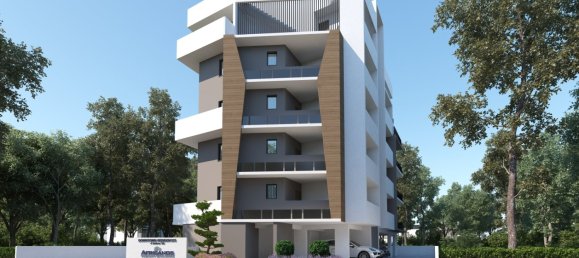 3 bedrooms Apartment in Larnaca, Cyprus No. 3040 4