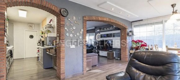 Moradia em banda T4 em Palau-Solita I Plegamans, Spain N.º 147136 9