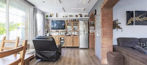 Moradia em banda T4 em Palau-Solita I Plegamans, Spain N.º 147136 2