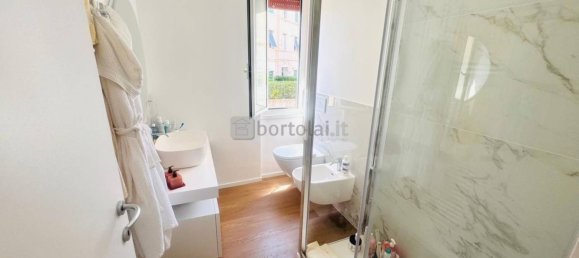 3 Schlafzimmer Wohnung in Genoa, Italy, Nr. 287255 13