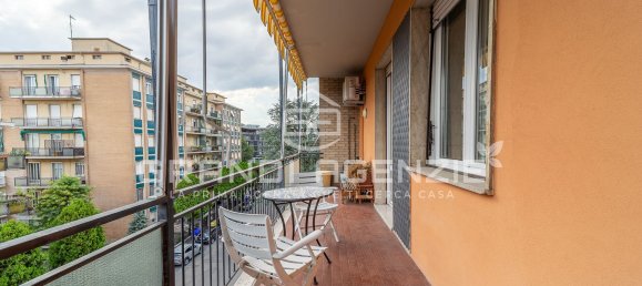 4 bedrooms Apartment in Parma, Italy No. 330186 5