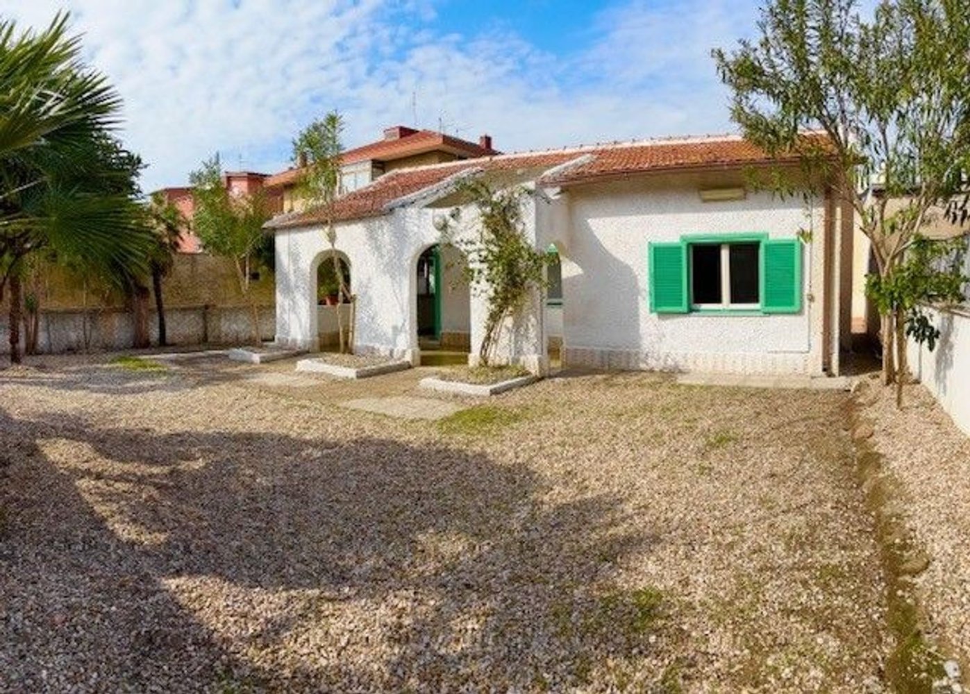 Дом с 3 комнатами в Фьюмичино, Италия № 94651