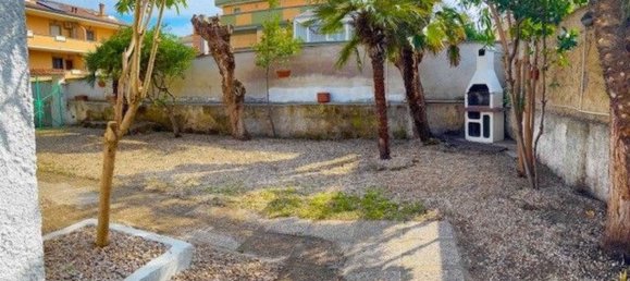 Дом с 3 комнатами в Фьюмичино, Италия № 94651 7