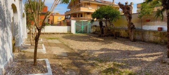 Дом с 3 комнатами в Фьюмичино, Италия № 94651 3