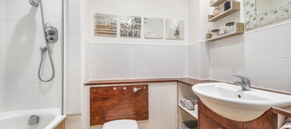 2 bedrooms Apartment in London, United Kingdom No. 9048 7