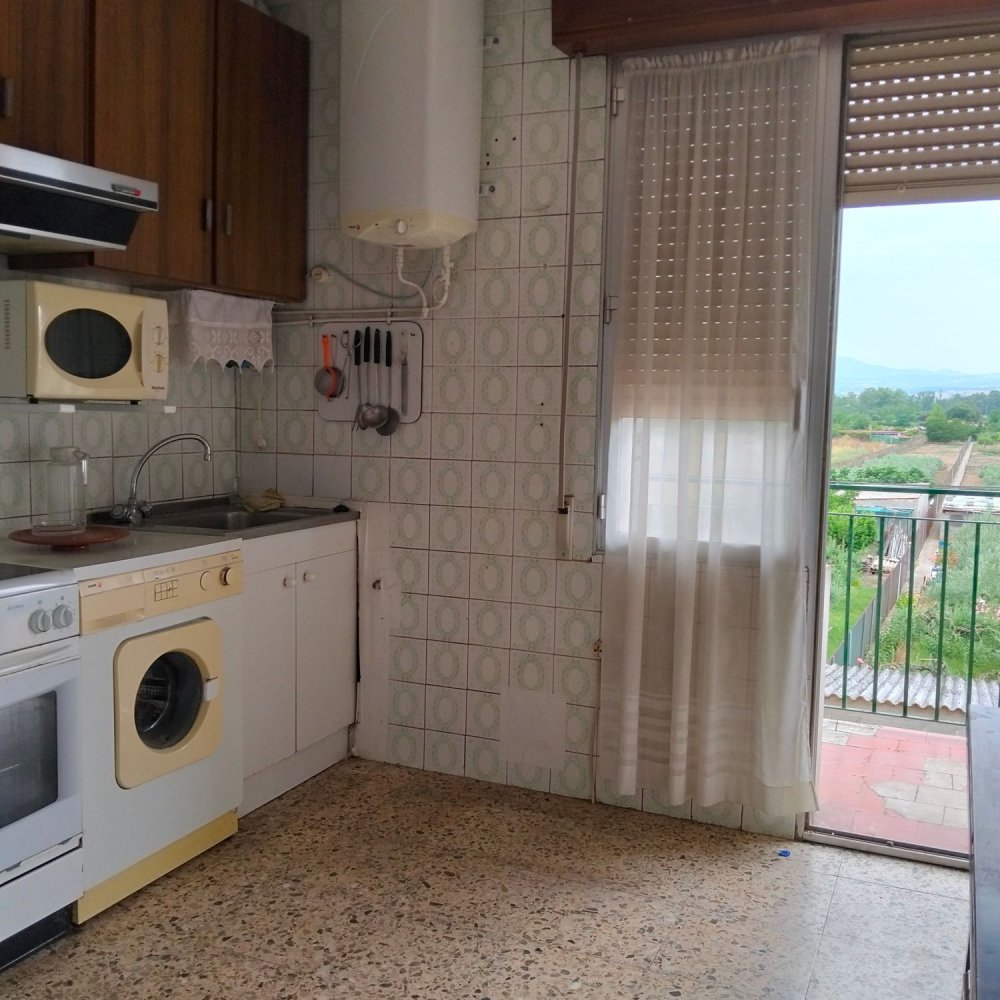 3 bedrooms Apartment in Logrono, Spain No. 162767