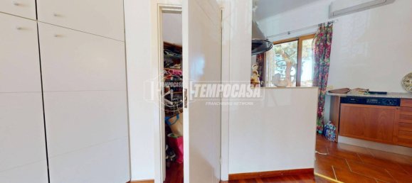 2 bedrooms Apartment in Bari, Italy No. 301865 6