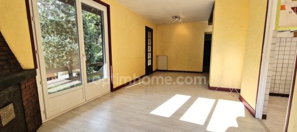 3 bedrooms House in Linas, France No. 322650 4