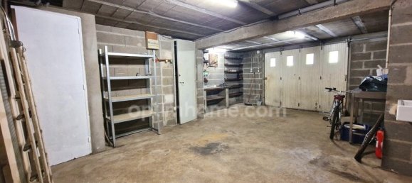 3 bedrooms House in Linas, France No. 322650 12