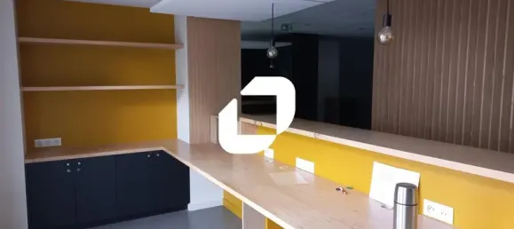 282m² Office in Marcq-en-Baroeul, France No. 302402 9