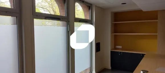 282m² Office in Marcq-en-Baroeul, France No. 302402 3