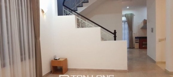 Villa de 5 dormitorios en Tay Ho, Vietnam No. 1855 3