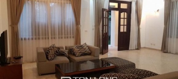 Villa de 5 dormitorios en Tay Ho, Vietnam No. 1855 2