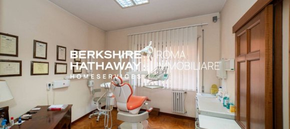 3 rooms Apartment in Rome, Italy No. 44730 11